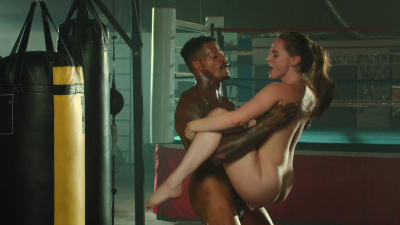 Tori Black pleasing two boxers at the same time